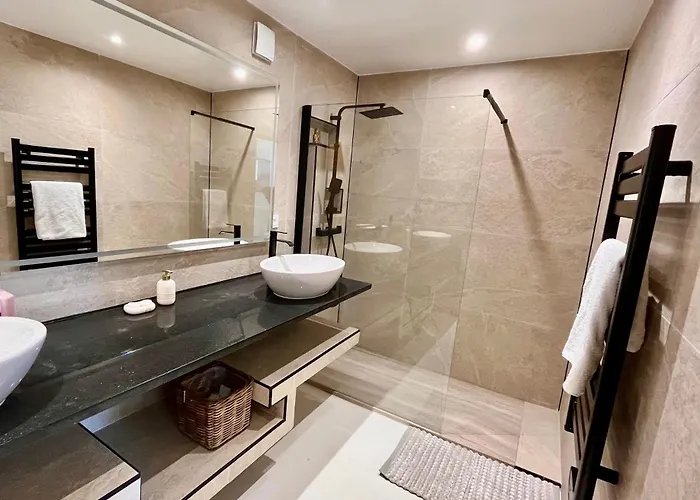 Kalliope - Vue - Piscine - New Vila *